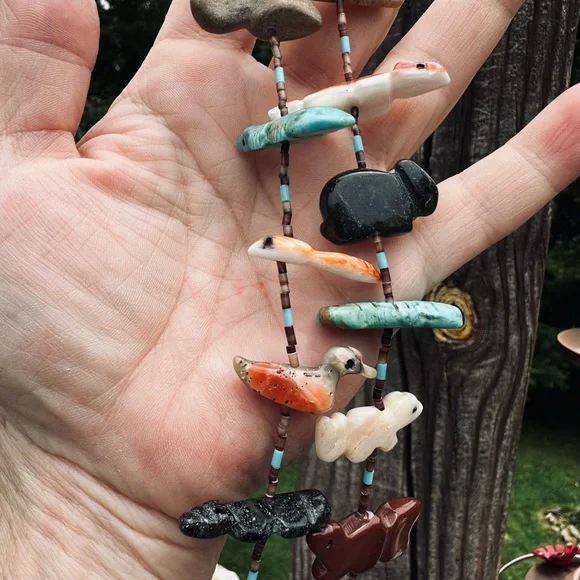 CYBER SALE Zuni Turquoise Stone Carved Fetish Animal Necklace. - Picture 4 of 12